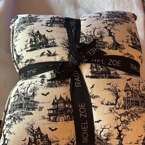 RACHEL ZOE 2PK Halloween bat haunted house throw pillow 20x20 🏚️👻🦇 - Picture 6 of 8